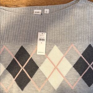 GAP Women's Gray and Pink Argyle Sweater